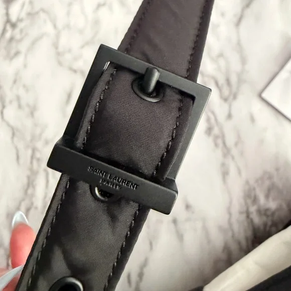 New Saint Laurent Le 5 À 7 nylon shoulder bag - Picture 3 of 8